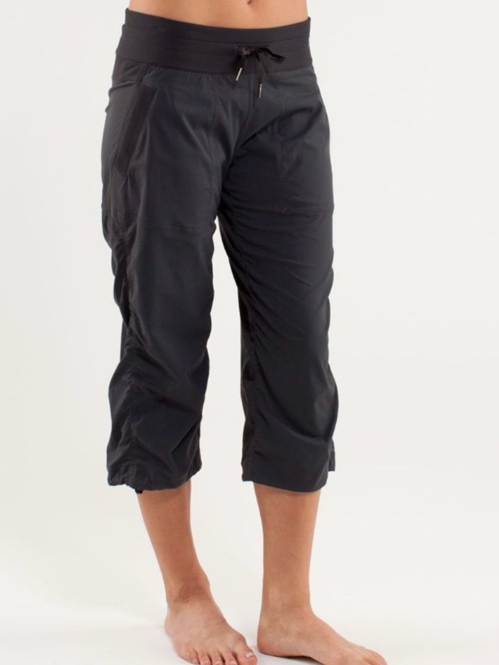 Lululemon Dance Studio Crop in Black Size 6